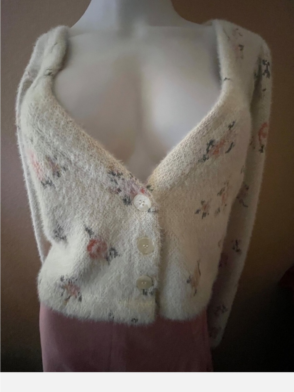 Daily Practice Cropped Floral Cardigan - Picture 2 of 3